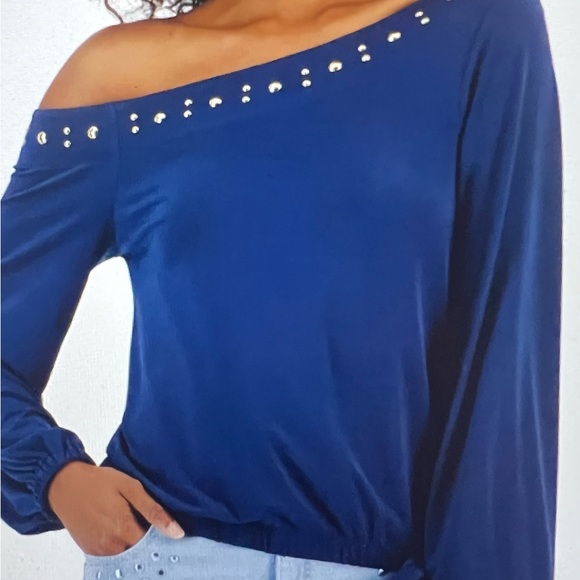 Women’s Asymmetric Top - Picture 1 of 3